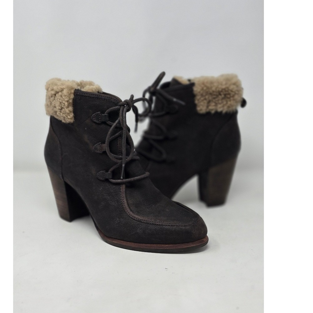 UGG women 8.5 Analise brown lodge leather boots lace up‎ rugged chic cabincore